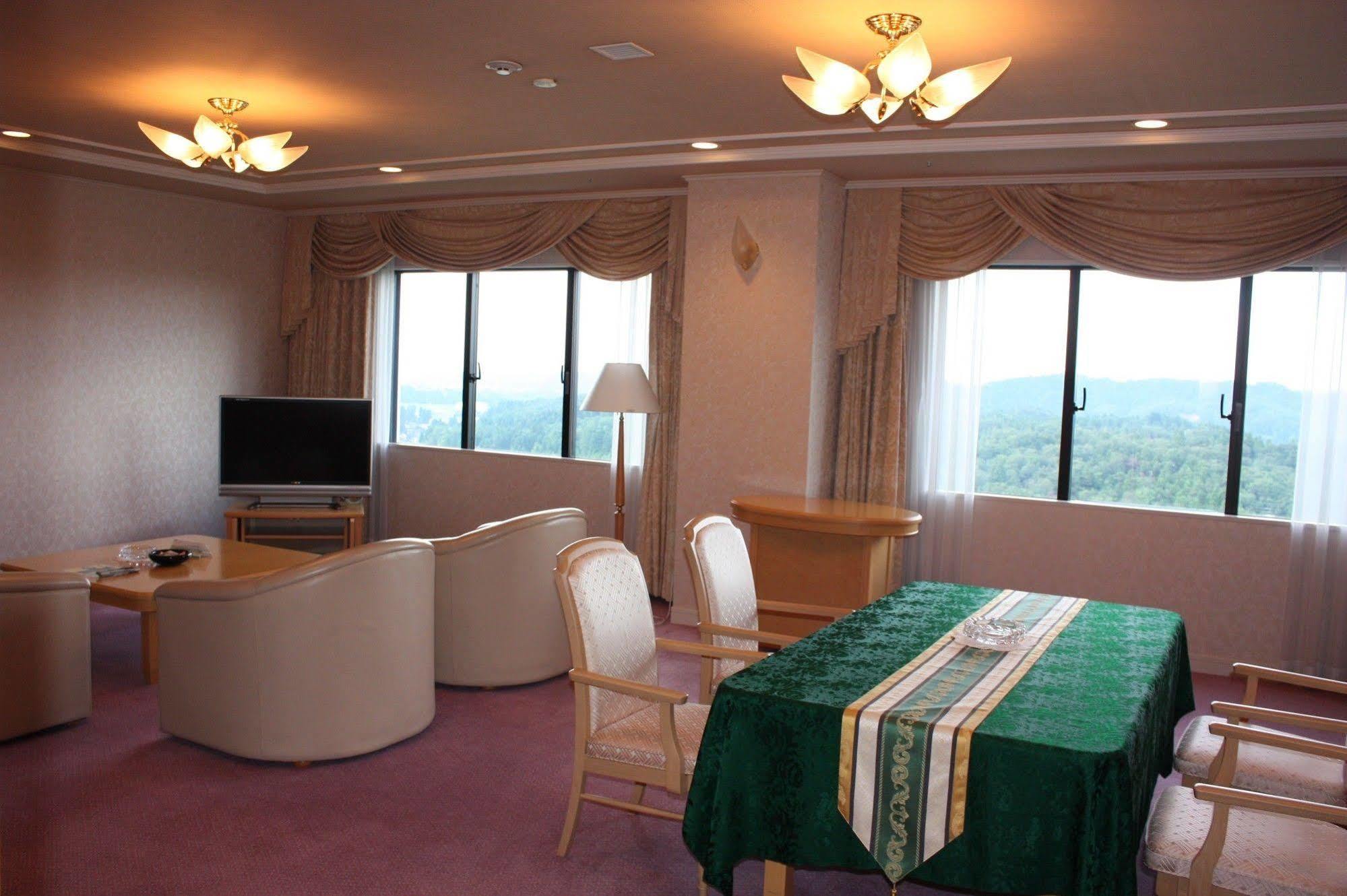 Royal Hotel Toyama Tonami Dış mekan fotoğraf
